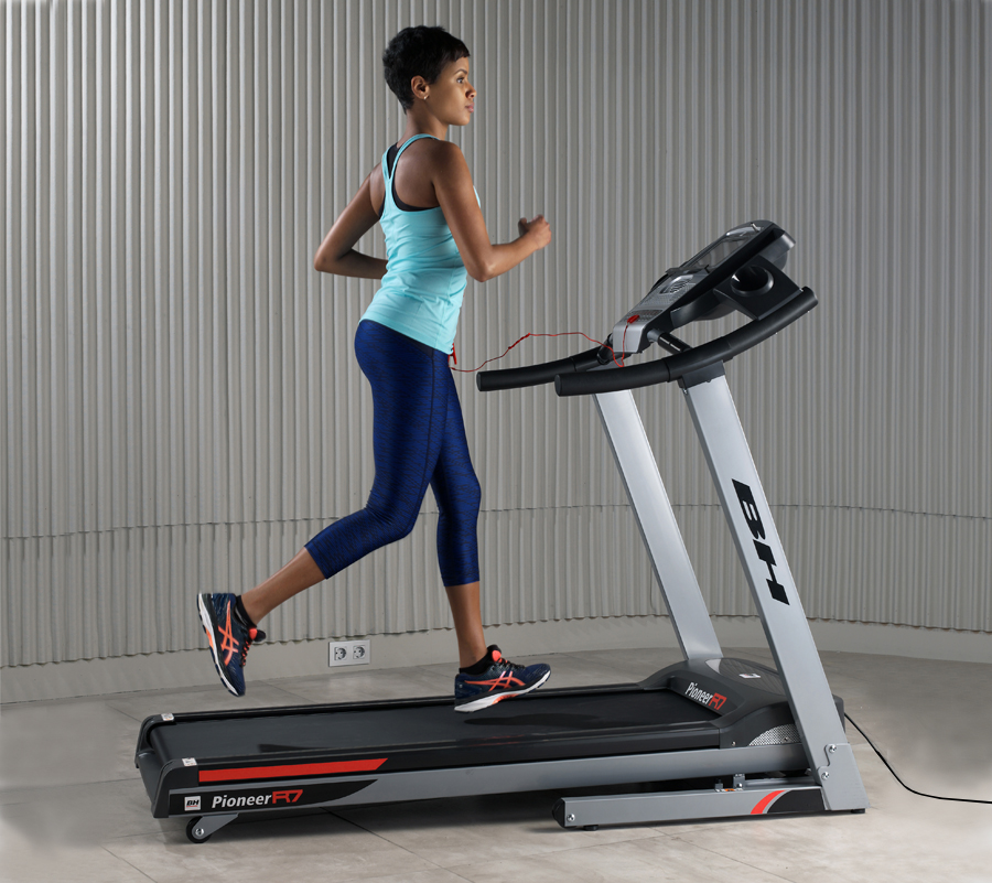 Занятия на беговой дорожке BH Fitness Pioneer R7 Занятия на беговой дорожке BH Fitness Pioneer R7