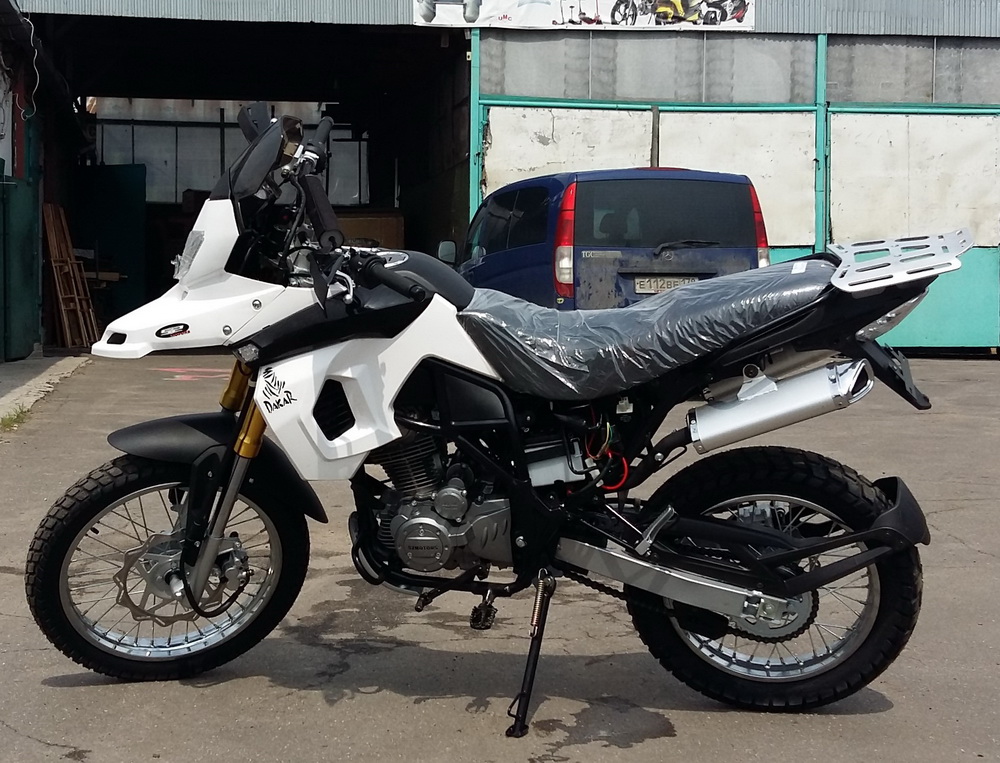 Кроссовый мотоцикл S2 Dakar 250 белого цвета Кроссовый мотоцикл S2 Dakar 250 белого цвета