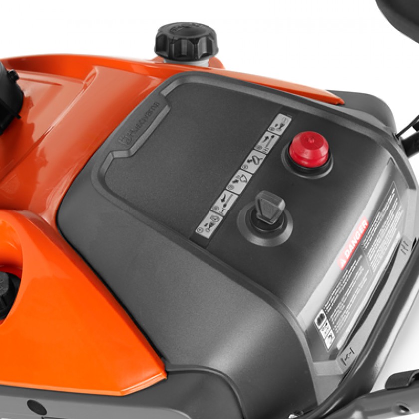 Снегоуборщик бензиновый Husqvarna ST131 Снегоуборщик бензиновый Husqvarna ST131