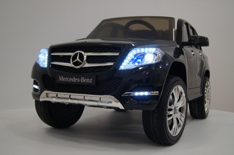 Электромобиль детский RiverToys Mersedes Benz GLK300 (лицензия), цвет черный Электромобиль детский RiverToys Mersedes Benz GLK300 (лицензия), цвет черный
