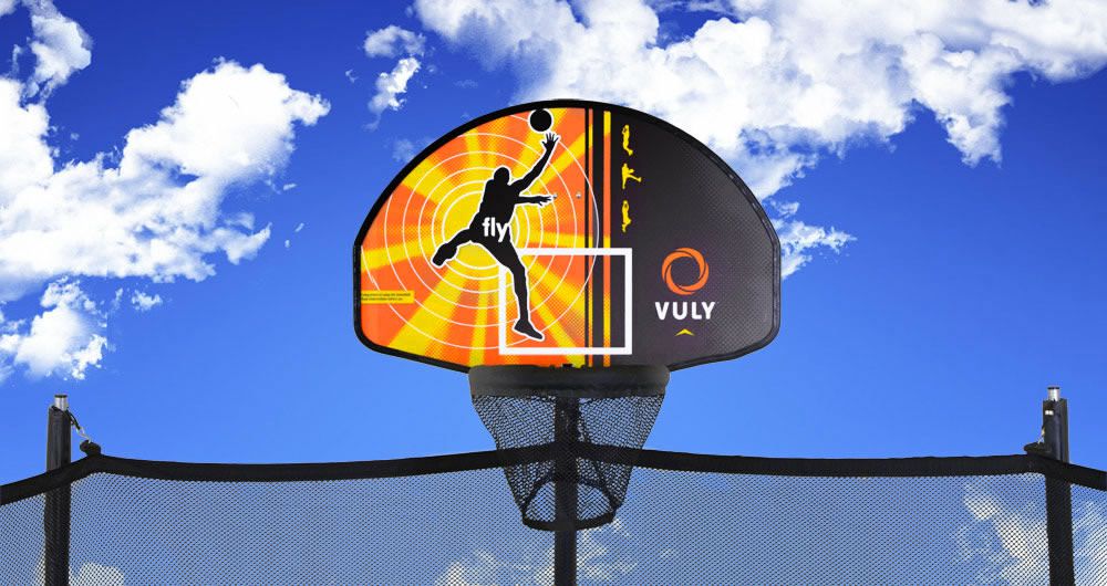 Батут на рессорах Vuly Thunder XL диаметром 14ft (4,24 м) с защитной сетью, тентом и баскетбольным набором Батут на рессорах Vuly Thunder XL диаметром 14ft (4,24 м) с защитной сетью, тентом и баскетбольным набором