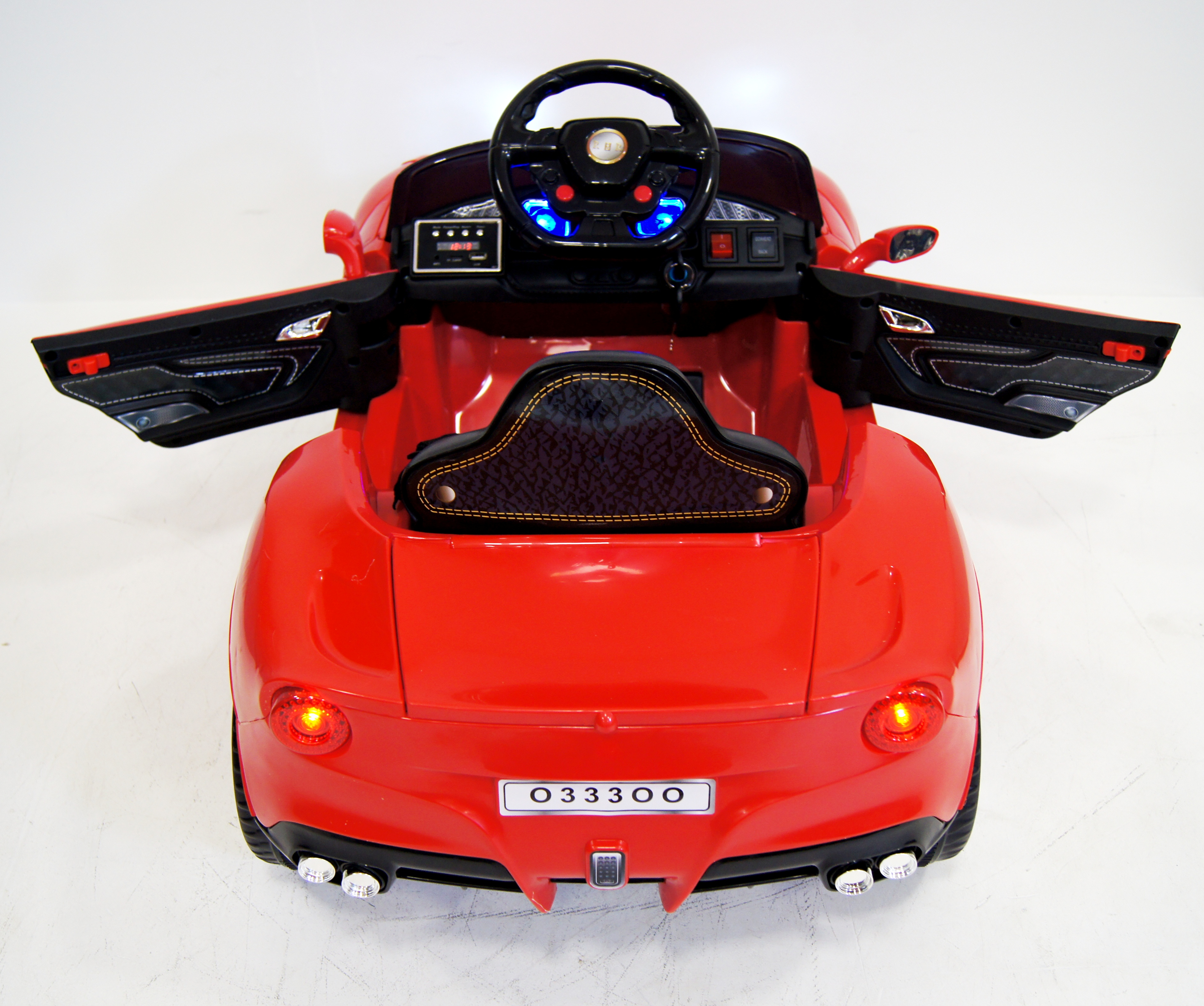 ������������� ������� RiverToys Mercedes O333OO (����)