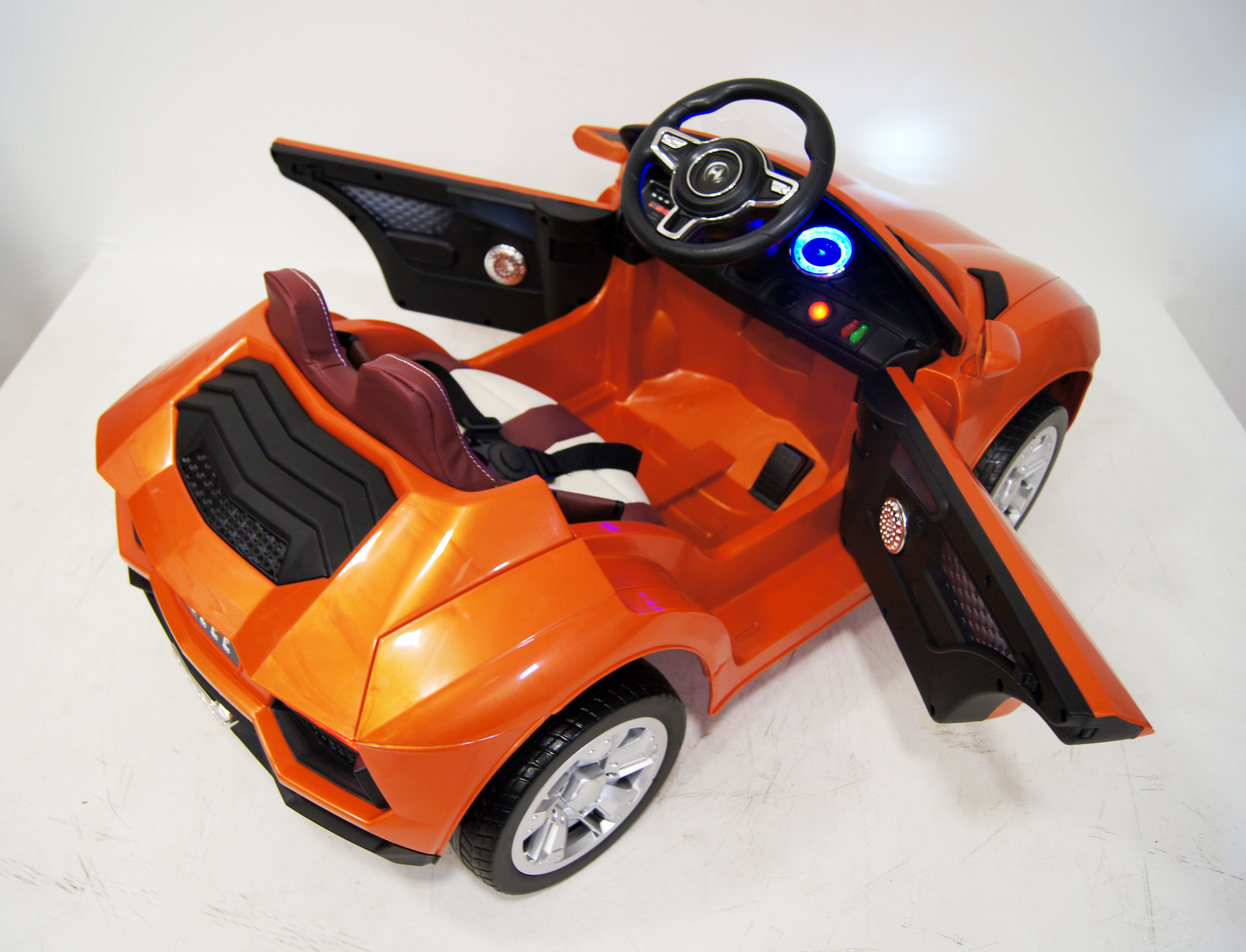 Электромобиль детский RiverToys Lambo E002EE Электромобиль детский RiverToys Lambo E002EE