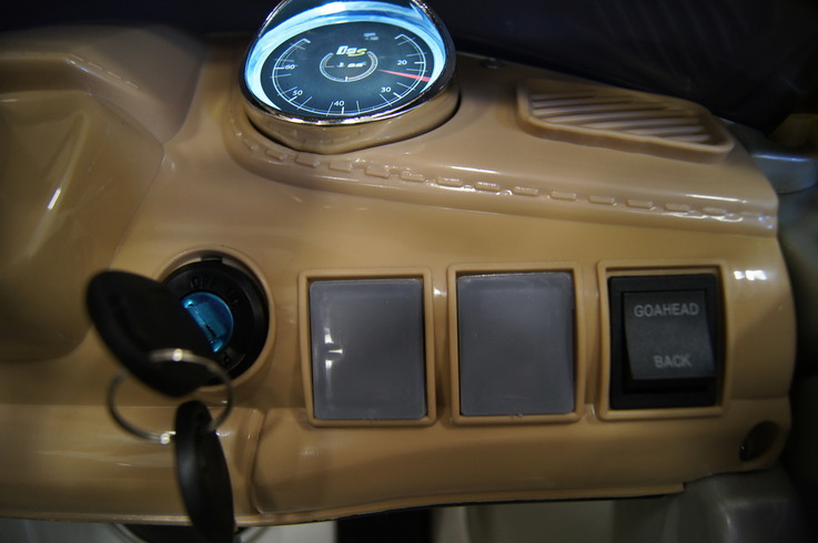 ������������� ������� RiverToys BMW O002OO VIP