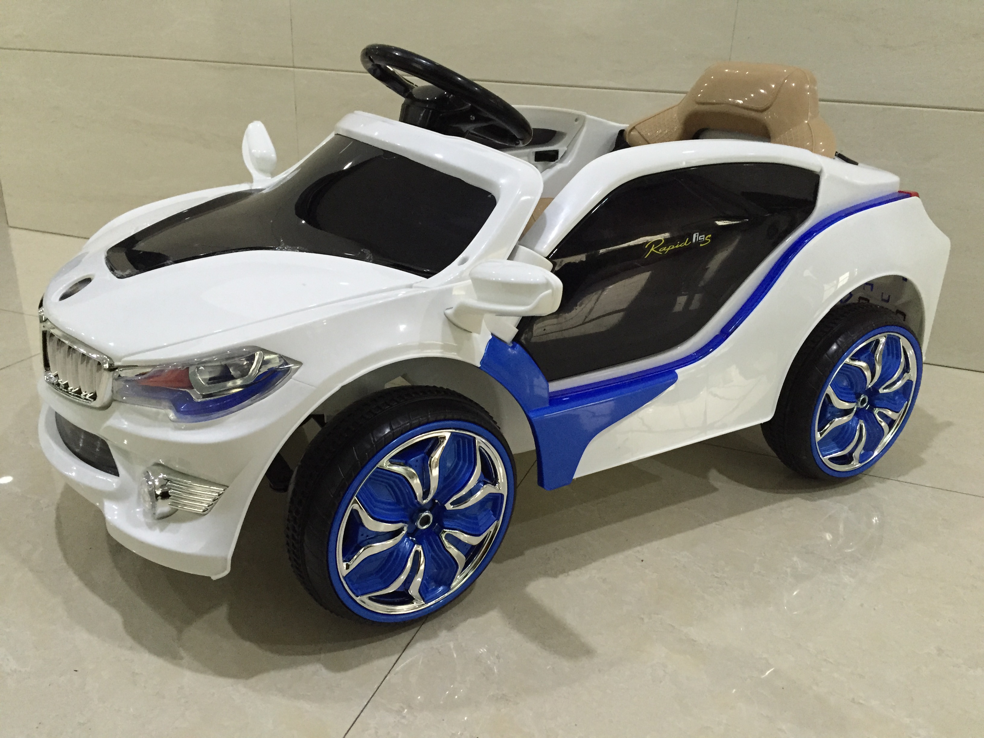������������� ������� RiverToys BMW O002OO VIP