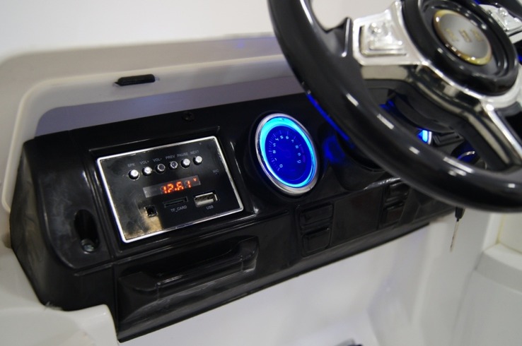 Электромобиль детский RiverToys Mers O004OO VIP Электромобиль детский RiverToys Mers O004OO VIP
