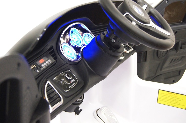 ������ �������� ������������� �������� RiverToys BMW E002KX