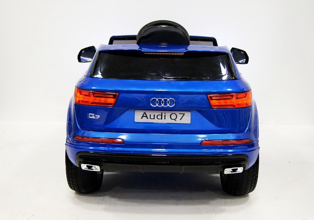 Электромобиль детский RiverToys Audi Q7 Quattro (лицензия) Электромобиль детский RiverToys Audi Q7 Quattro (лицензия)