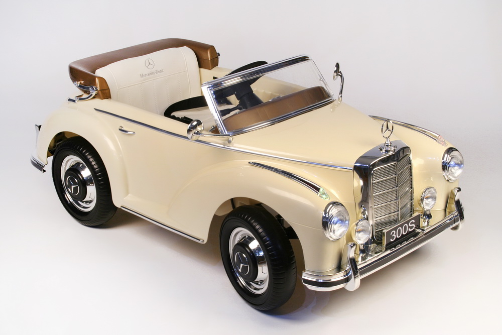 Электромобиль детский RiverToys Mercedes-Benz 300S (лицензия), цвет бежевый Электромобиль детский RiverToys Mercedes-Benz 300S (лицензия), цвет бежевый