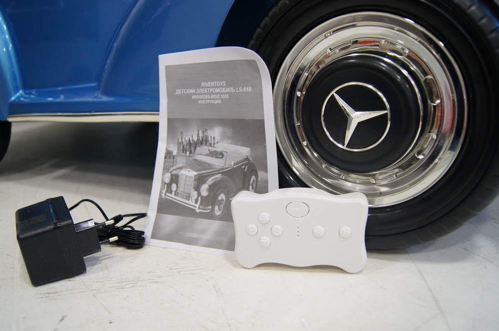 Комплектация электромобиля детского RiverToys Mercedes-Benz 300S (лицензия) Комплектация электромобиля детского RiverToys Mercedes-Benz 300S (лицензия)