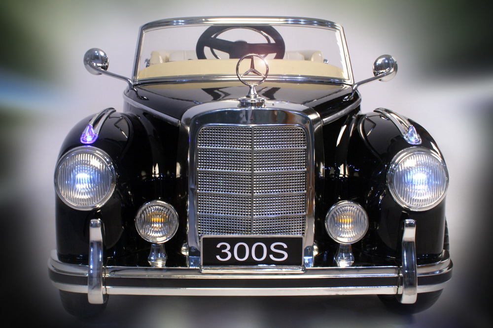 Электромобиль детский RiverToys Mercedes-Benz 300S (лицензия) Электромобиль детский RiverToys Mercedes-Benz 300S (лицензия)