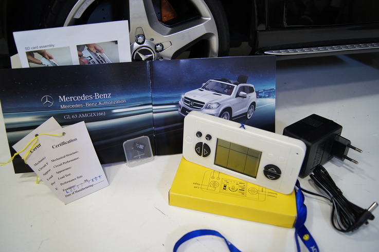 ������������ ������������� �������� RiverToys Mercedes-Benz GL63 A999AA