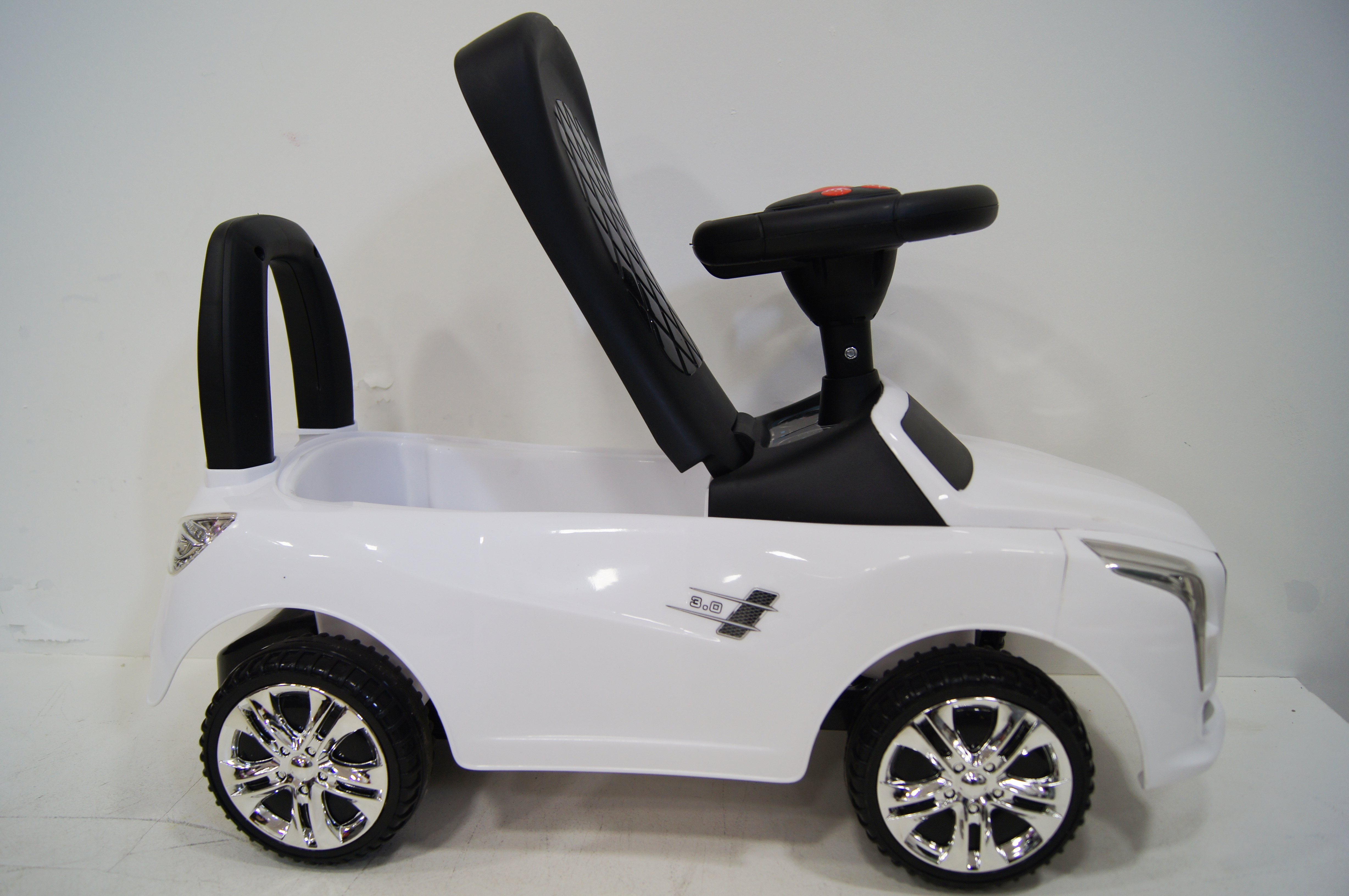 Место для хранения толокара (каталки) RiverToys Cadillac JY-Z01D Место для хранения толокара (каталки) RiverToys Cadillac JY-Z01D