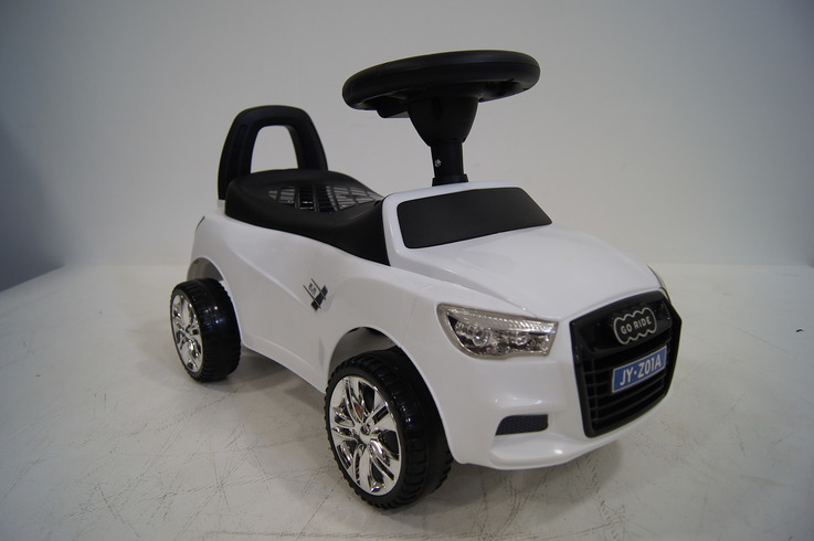 Толокар (каталка) RiverToys Audi JY-Z01A, цвет белый Толокар (каталка) RiverToys Audi JY-Z01A, цвет белый