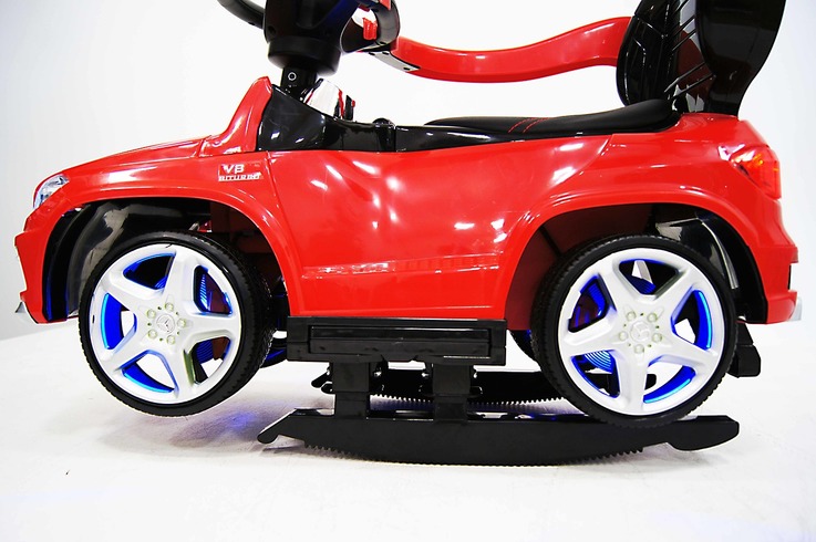 Нижняя часть трансформируется в качалку толокара (каталки) RiverToys Mercedes-Benz GL63 A888AA-H Нижняя часть трансформируется в качалку толокара (каталки) RiverToys Mercedes-Benz GL63 A888AA-H