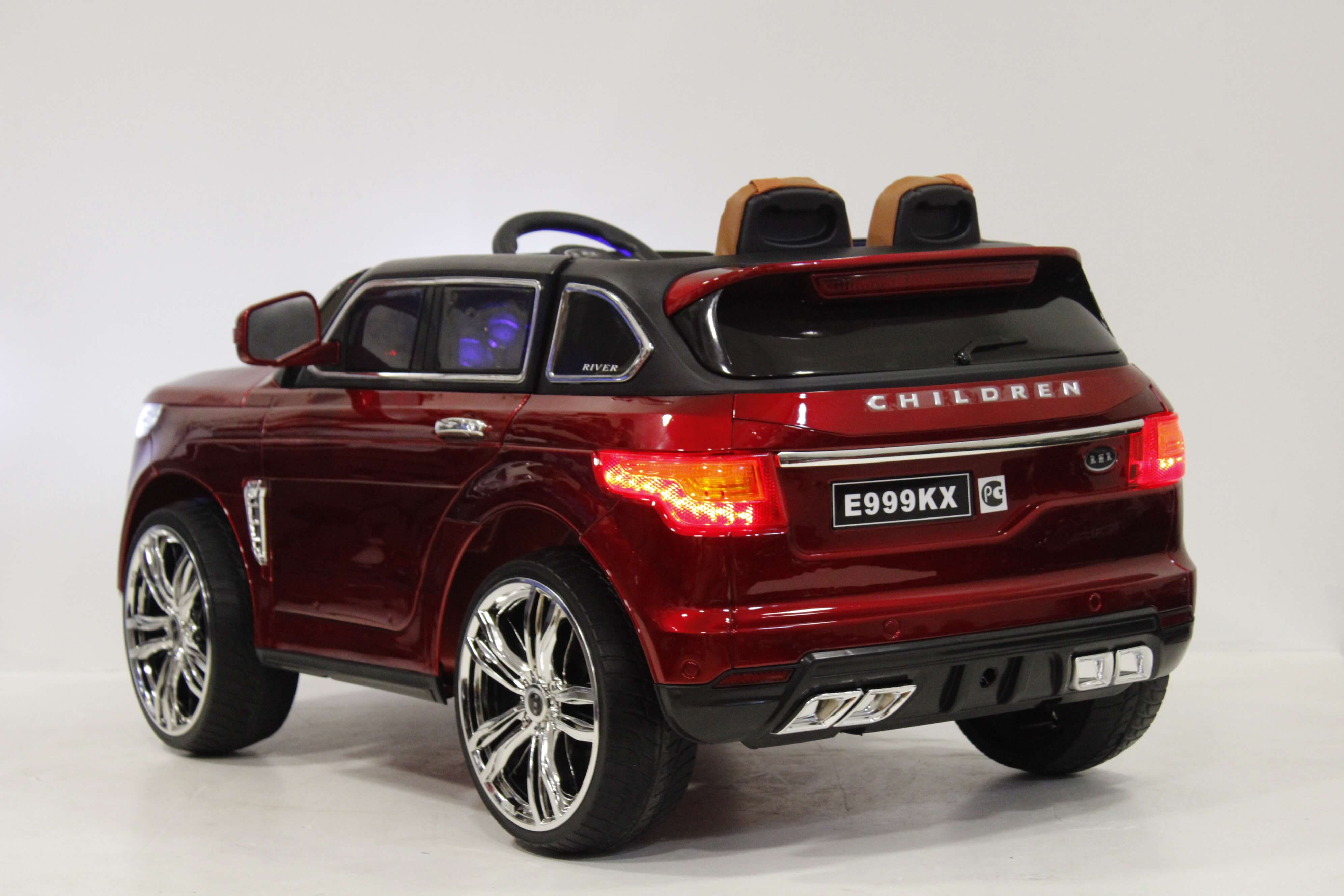 Детский электромобиль RiverToys Range Rover Sport вишневый глянец Детский электромобиль RiverToys Range Rover Sport вишневый глянец