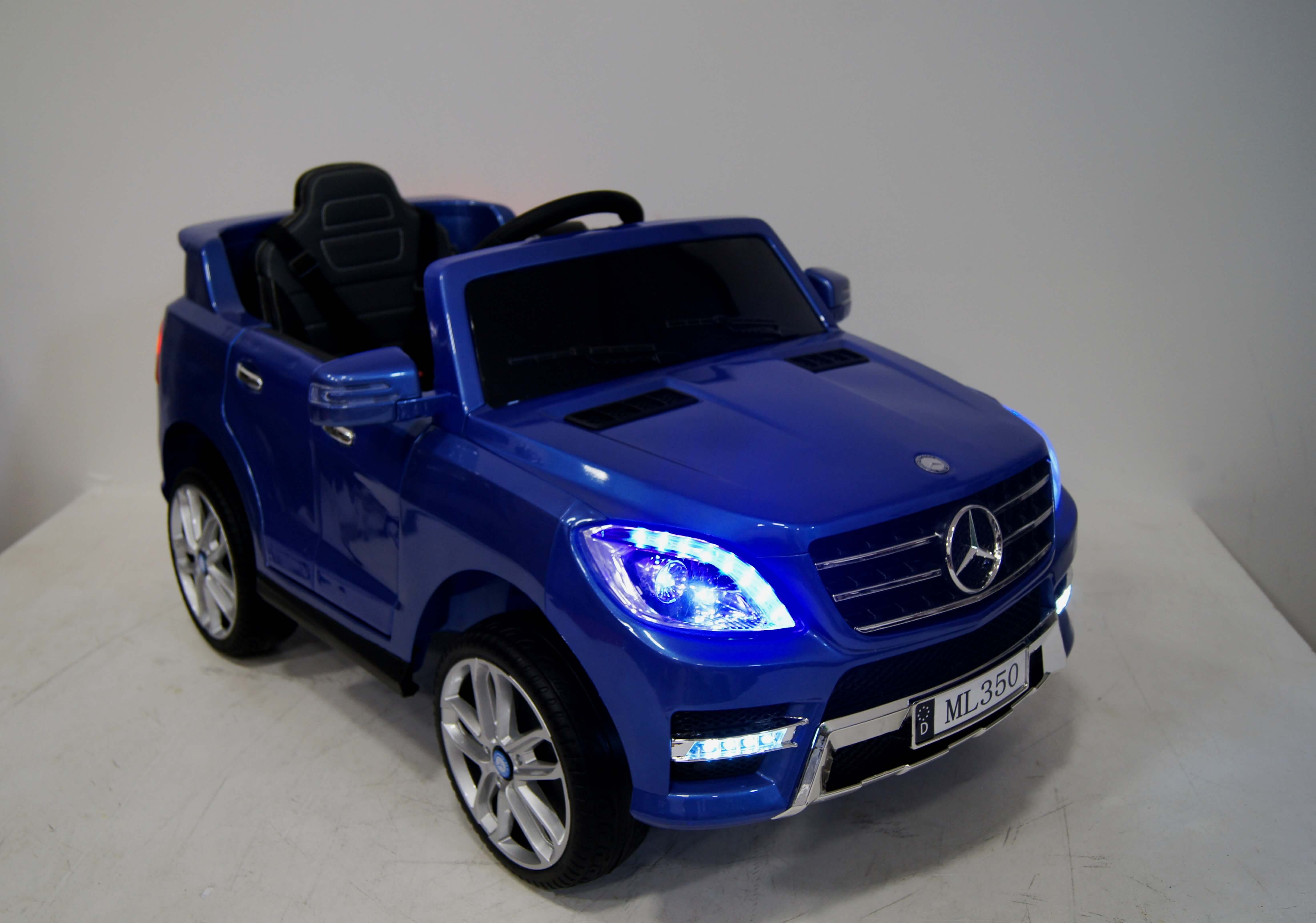 ������������� ������� RiverToys Mersedes Benz ML350 ������ (��������) ����� ������