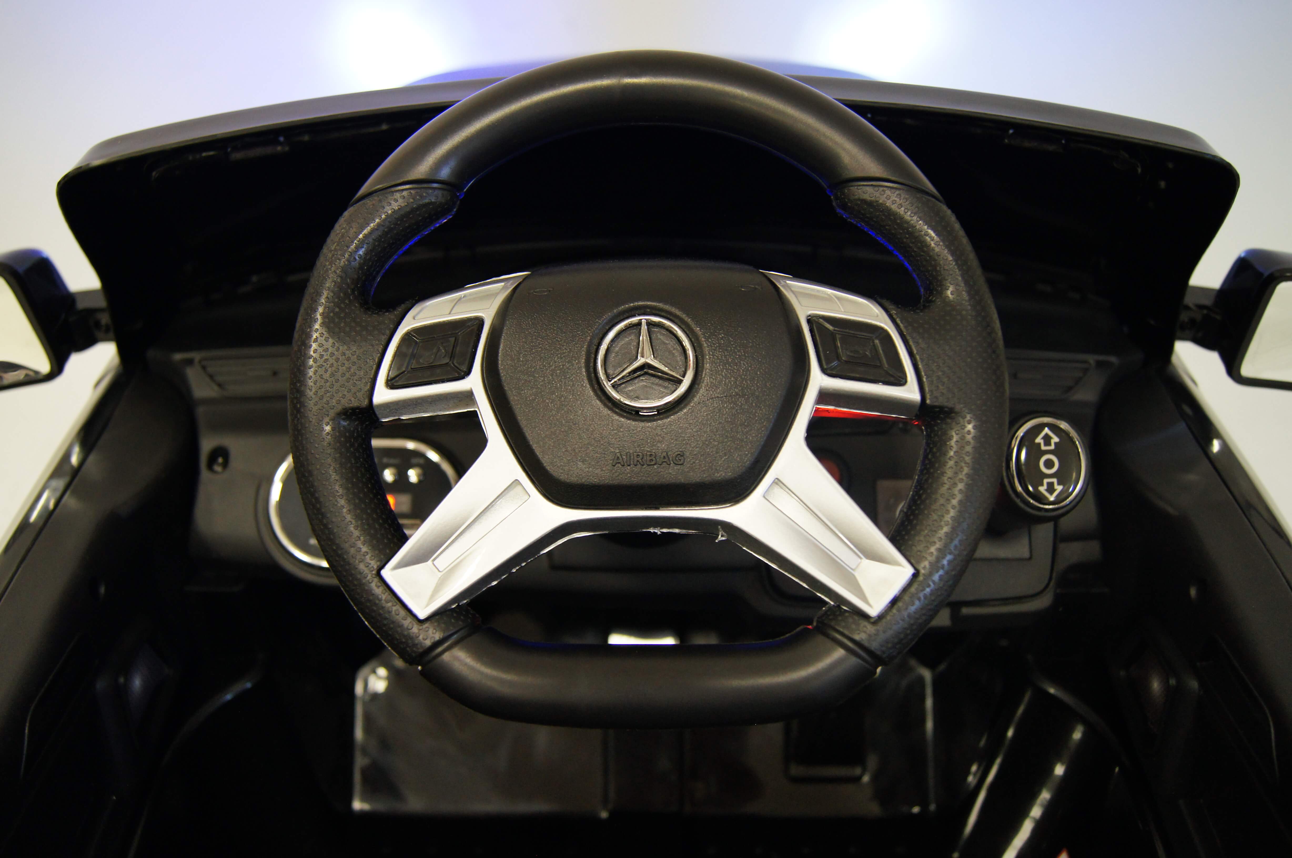 ����� �������� ������������� RiverToys Mersedes Benz ML350 ������ (��������) ������ ������
