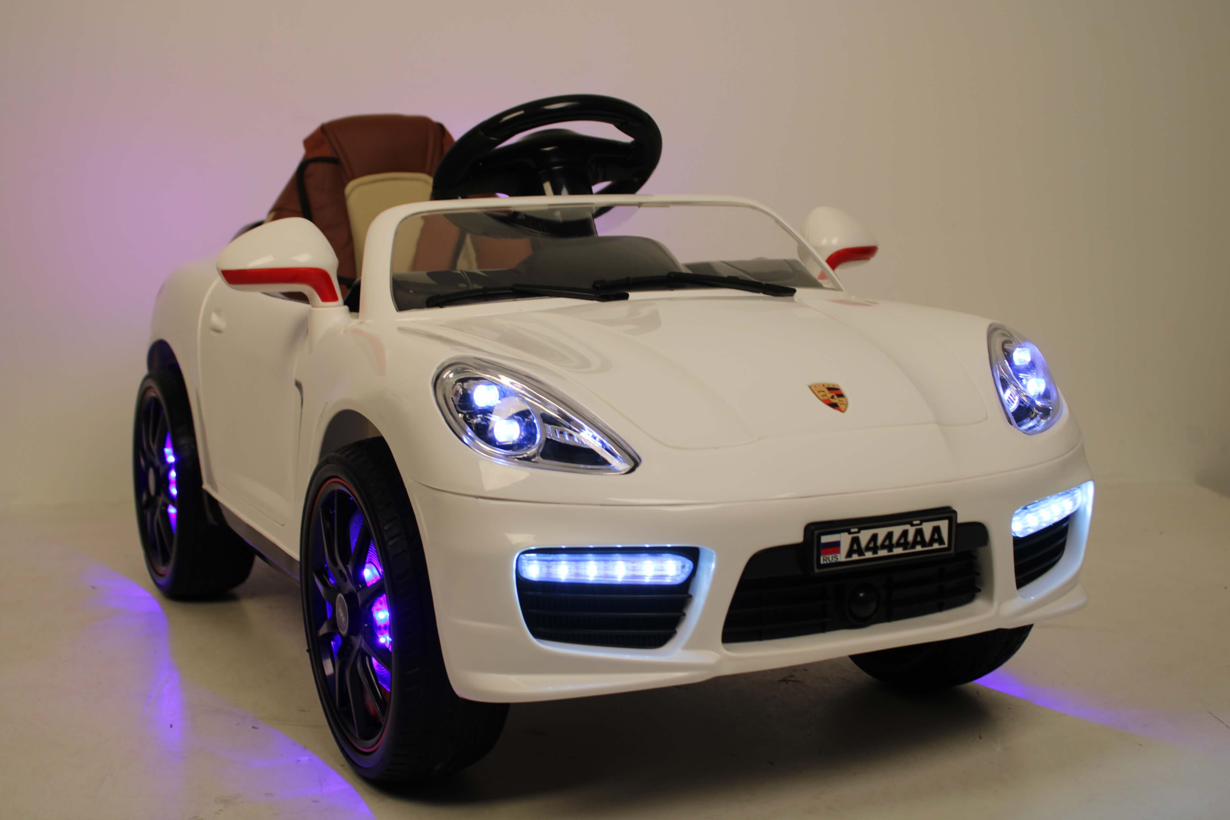 ������������� ������� RiverToys Porsche Panamera A444AA VIP ������ �����