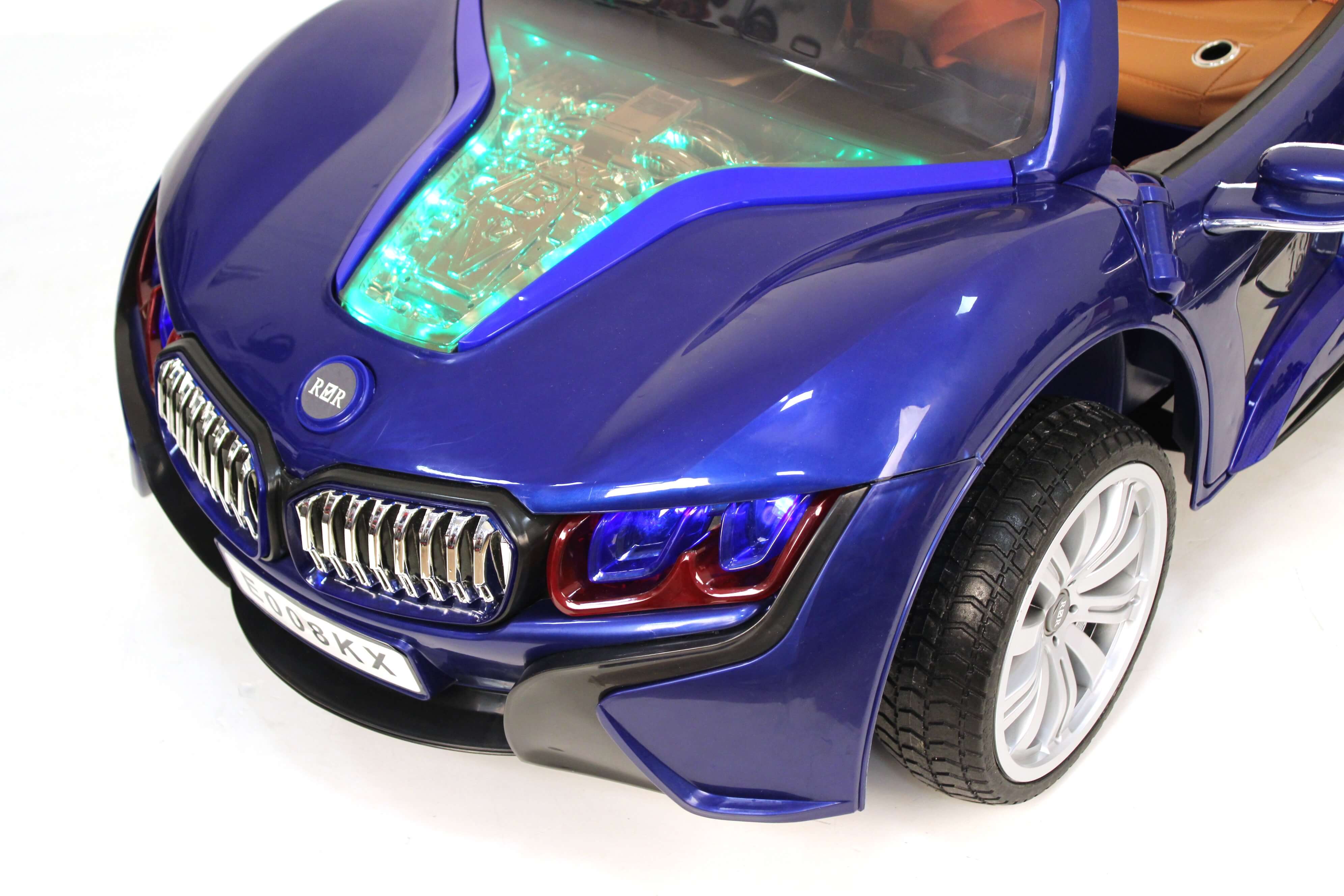 Капот детского электромобиля RiverToys BMW I8 E008KX синего цвета Капот детского электромобиля RiverToys BMW I8 E008KX синего цвета