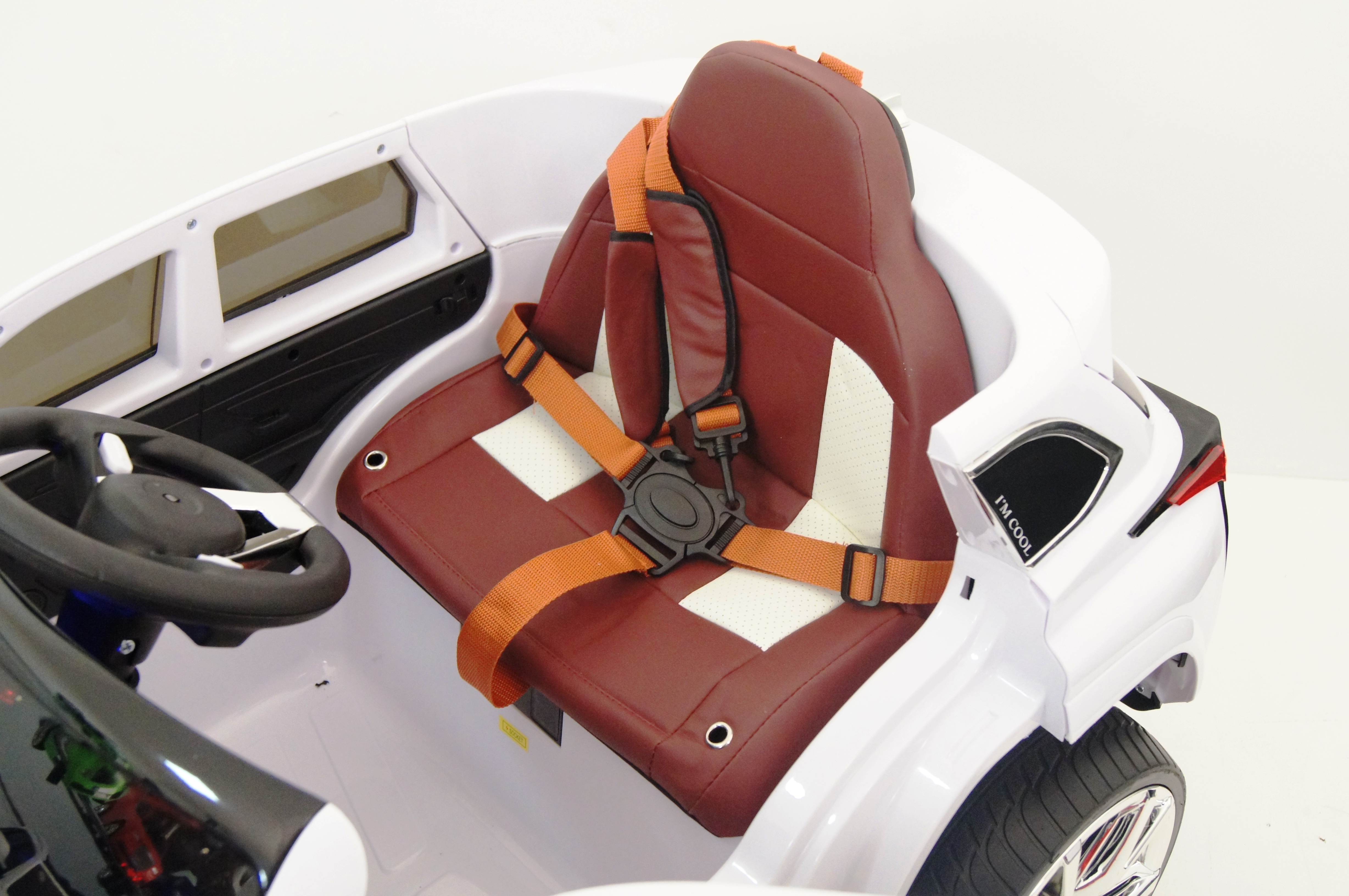 Сидение детского электромобиля RiverToys Lexus E111KX белого цвета Сидение детского электромобиля RiverToys Lexus E111KX белого цвета