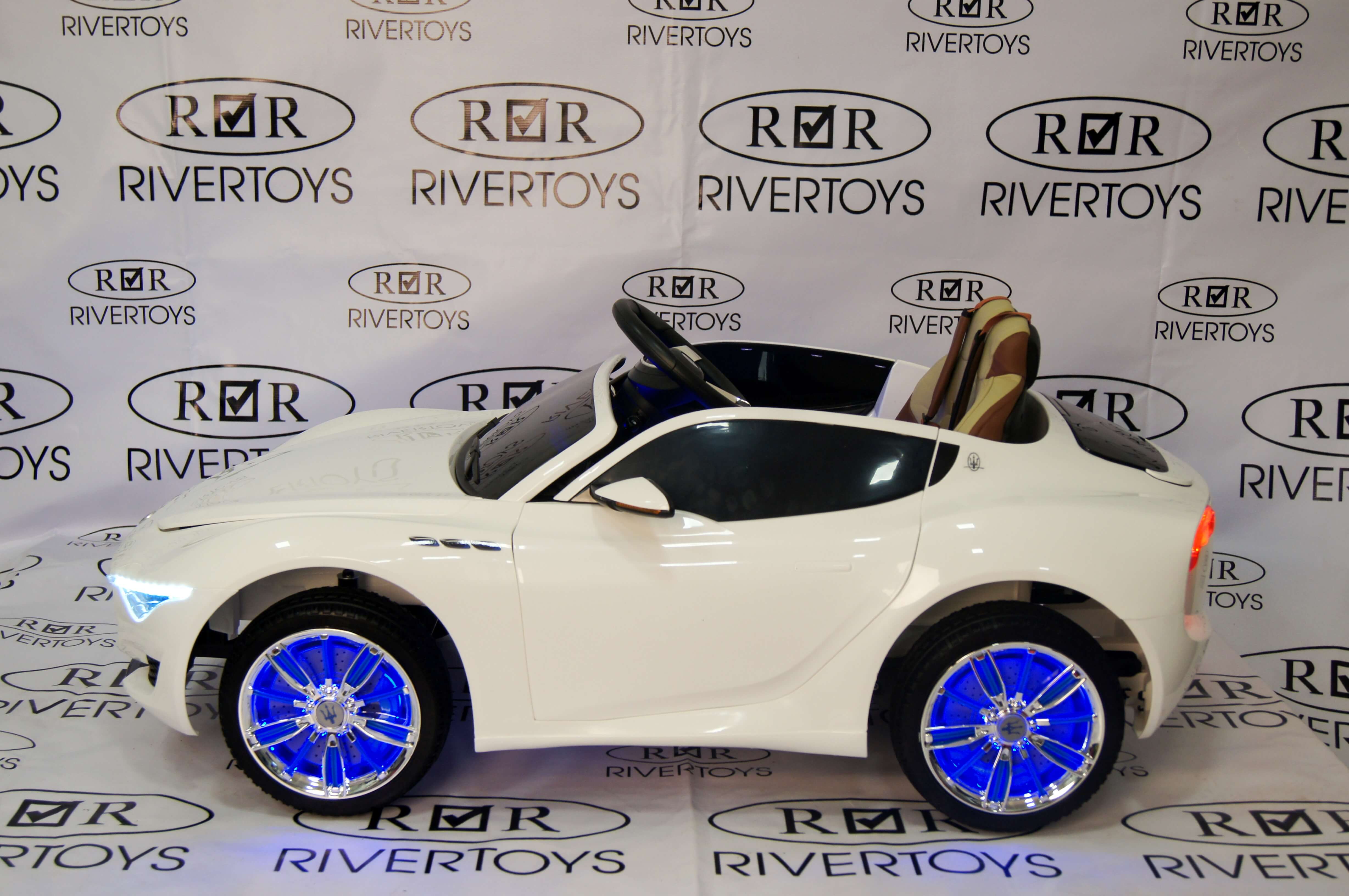 ������������� ������� RiverToys Maserati A005AA (��������) ������ �����