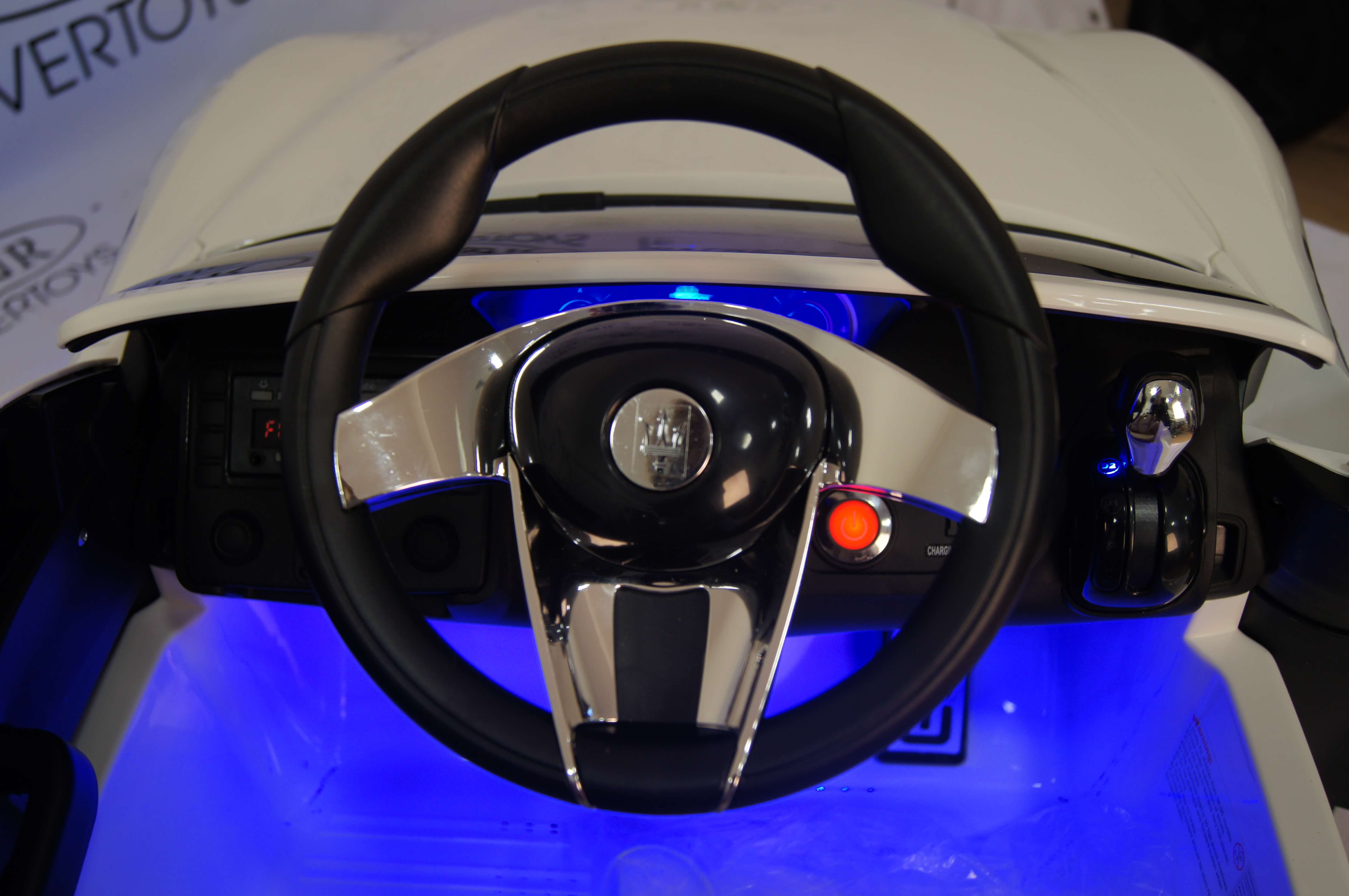 ���� �������� ������������� RiverToys Maserati A005AA (��������) ������ �����