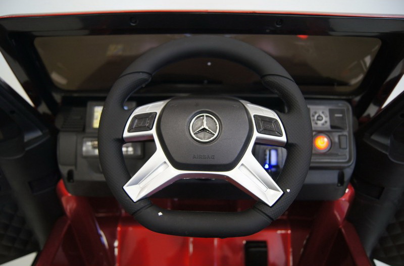 Руль детского электромобиля RiverToys Mercedes Benz G65 AMG 4WD вишневый глянец Руль детского электромобиля RiverToys Mercedes Benz G65 AMG 4WD вишневый глянец