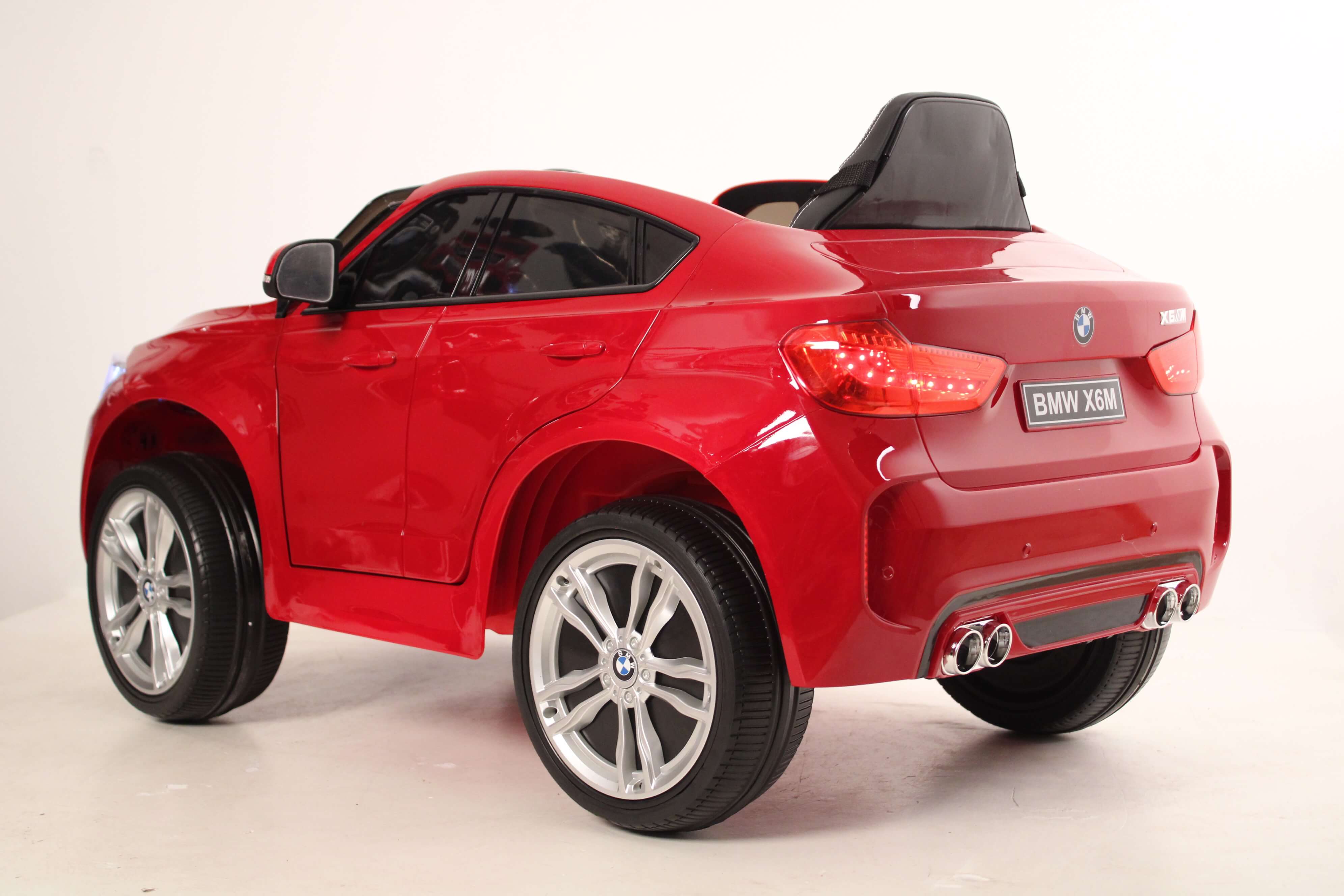 Электромобиль детский RiverToys BMW X6M JJ2199 глянец (лицензия) вишневый глянец Электромобиль детский RiverToys BMW X6M JJ2199 глянец (лицензия) вишневый глянец
