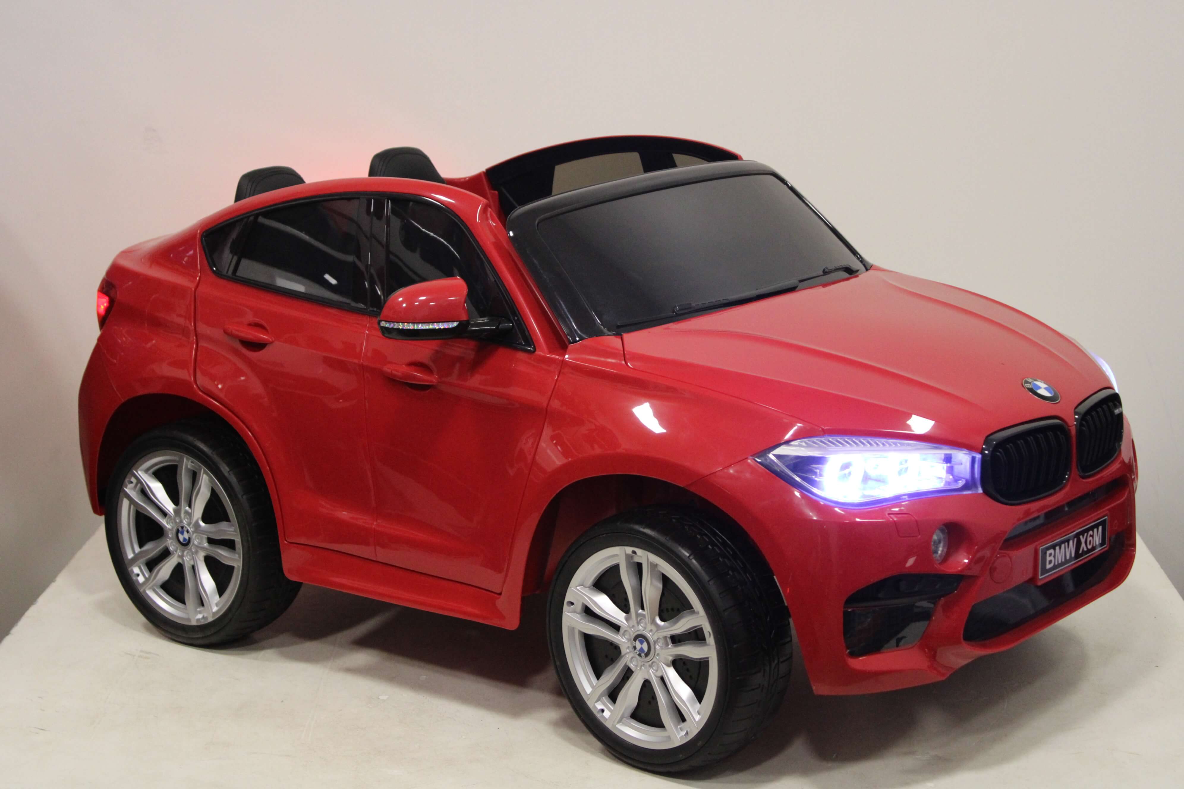 ������������� ������� RiverToys BMW X6-M JJ2168 �������� ������