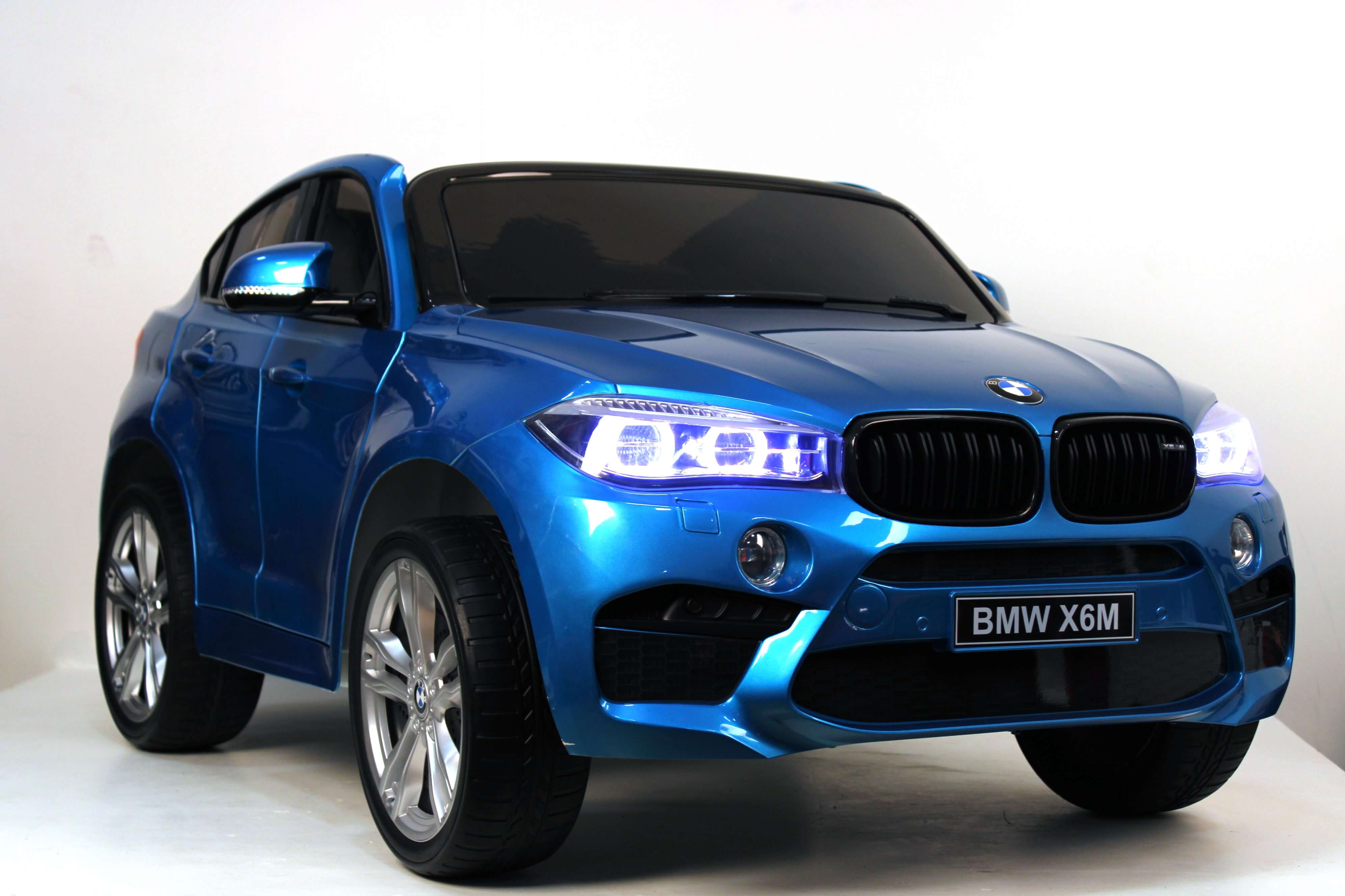 ������������� ������� RiverToys BMW X6-M JJ2168 ����� ������