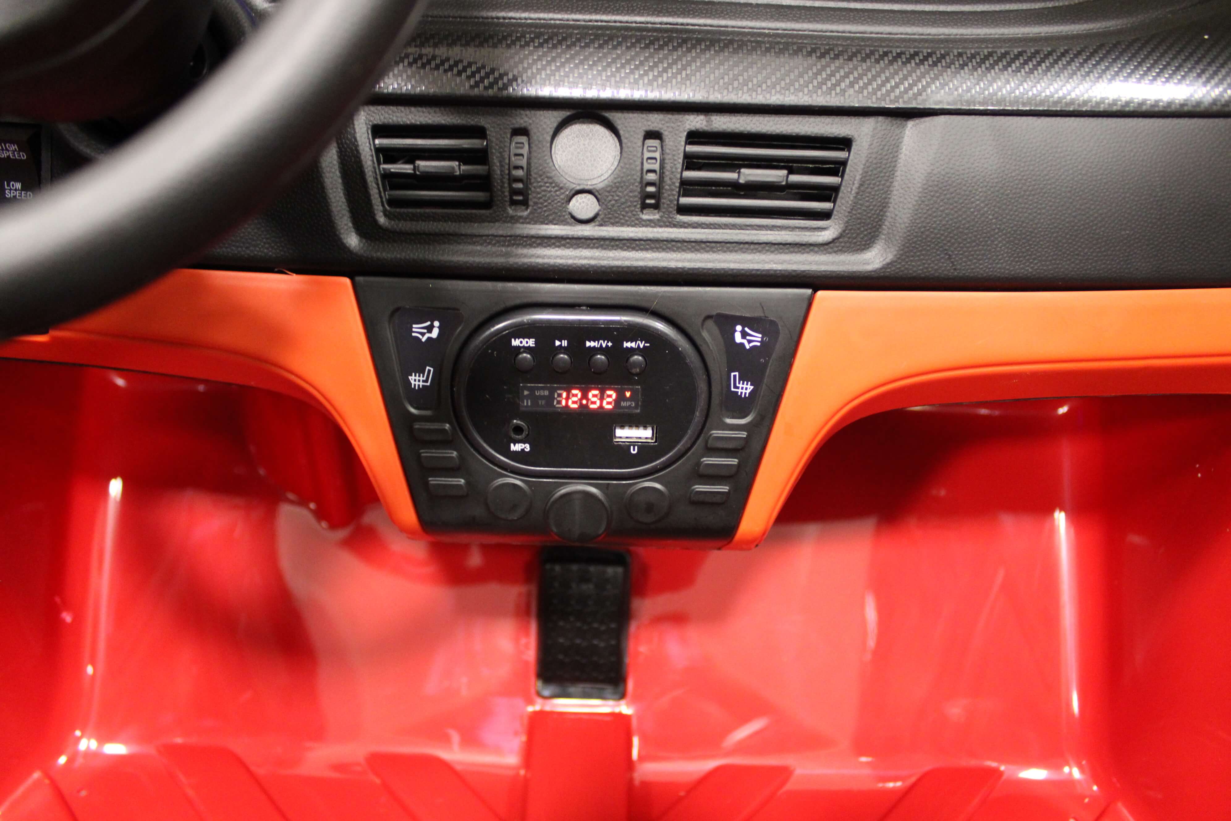 ��������� �������� ������������� RiverToys BMW X6-M JJ2168 �������� ������