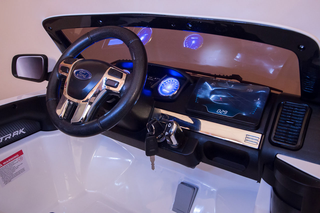 Панель электромобиля BARTY Ford Ranger F650 4WD (лицензия) белый Панель электромобиля BARTY Ford Ranger F650 4WD (лицензия) белый