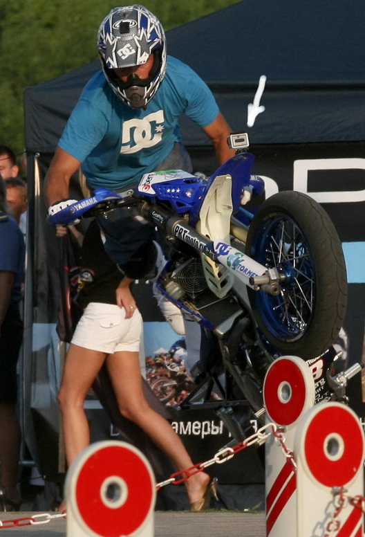 Экстремальная видеокамера GoPro HD Motorsports HERO Wide